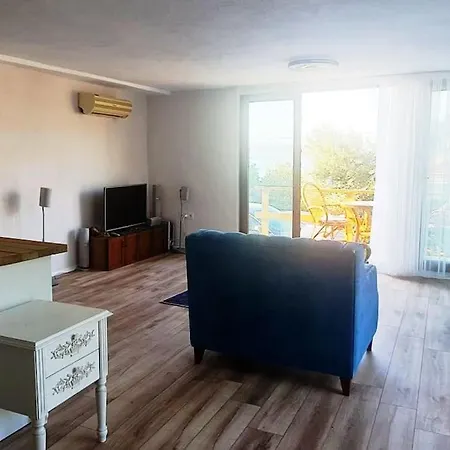 Deniz Ve Doga Ic Ice Tatil Sefa Camlik 度假居 *